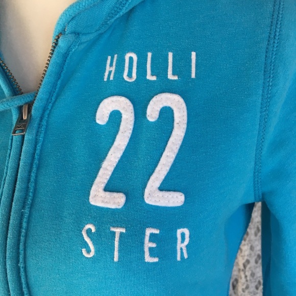Hollister size medium apple blue zip up hoodie - Picture 4 of 8